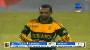 Watch Thisara Perera 35 Runs Full Over Highlights - Sri Lanka vs South Africa 3rd ODI - 26 July 2013 Video