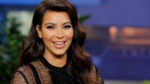 Watch Kim Kardashian: Eating Meals From Weight Loss Company & Inked Deal Video