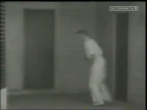 Watch Sir Donald Bradman speaks on Sachin Tendulkar ! Video