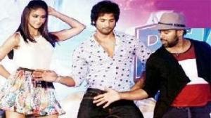 Watch Shahid Kapoor & Ileana Dcruz @ Phata Poster Nikhla Hero LAUNCH Video
