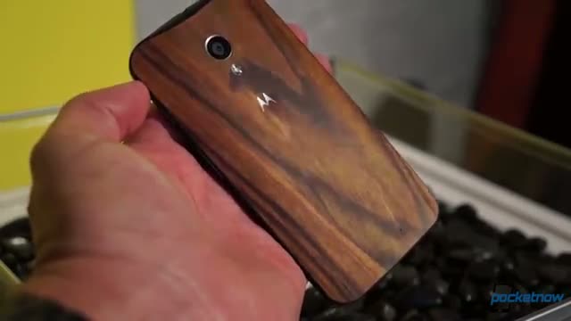 Watch Moto X Hands-On: Special wooden edition Video