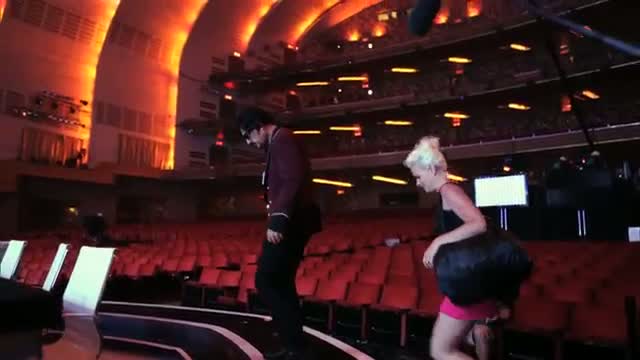 Watch Howie Mandel's Silly Radio City Music Hall Tour - America's Got Talent 2013 Video