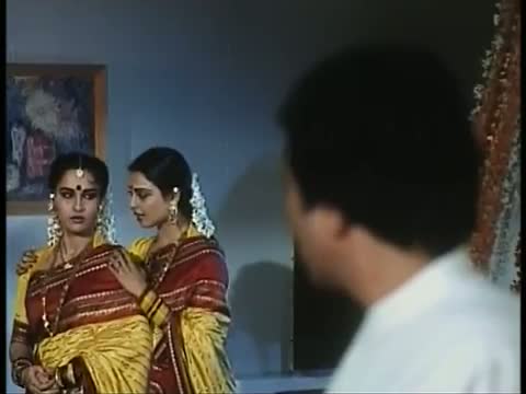 Watch Aayee Pehle Milan Ki Woh Raat 2 - Classic Hindi Song - Rajesh Khanna, Rekha, Reena Roy - Asha Jyoti Video