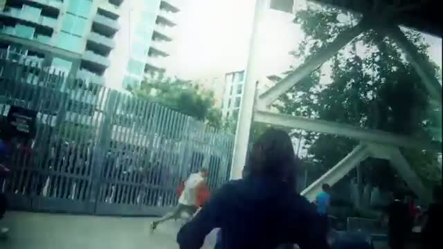 Watch The Walking Dead Escape - Zombie Run Comic-Con 2013 - Alison Haislip Video