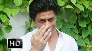 Watch AbRam makes Eid special for Shahrukh Khan Video