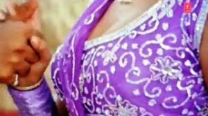 Watch Barki Tharesar Haan ( Bhojpuri Video Song ) Movie - Laagal Nathuniya Ke Dhakka | Pawan Singh & Aarti Puri Video