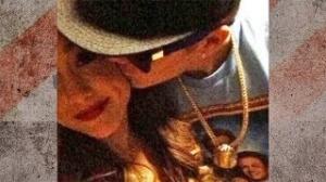 Watch Who Is Justin Bieber Kissing In This Picture? Video