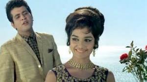 Watch Sajan Sajan Pukaru Galiyo Me (Male) - Manoj Kumar, Asha Parekh - Sajan (1969) Video