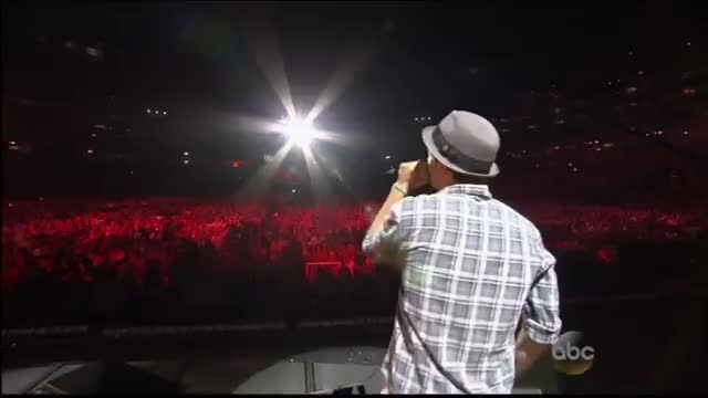 Watch Hunter Hayes and Jason Mraz "Everybody's Got Somebody But Me" CMA Music Festival 2013 Video