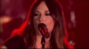 Watch Kacey Musgraves CMA Music Festival 2013 Video