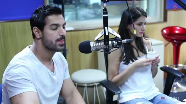 Watch Madras Cafe Team at Radio City (91.1) Fm - John Abraham, Nargis Fakhri & Shoojit Sircar Video