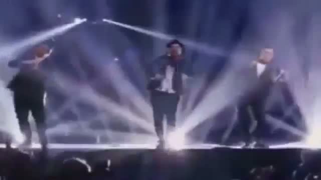 Watch Justin Timberlake Reunites with NSYNC at 2013 VMA's Video