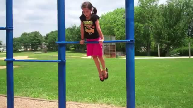 Watch Annie the Gymnast - Gymnastics Gymnastics Everywhere Video