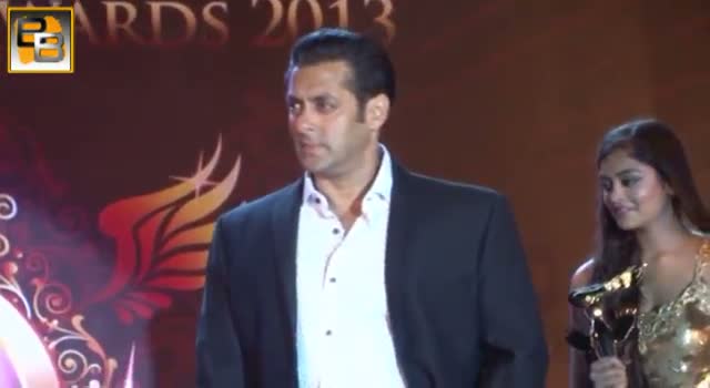 Watch Comedy Nights With Kapil Sharma- Salman Khan promotes Bigg Boss 7 Video