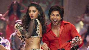 Watch Dhating Naach Song feat. Shahid Kapoor & Nargis Fakhri - Phata Poster Nikla Hero Video