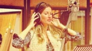 Watch Gisele Bundchen Sings in New Ad Video