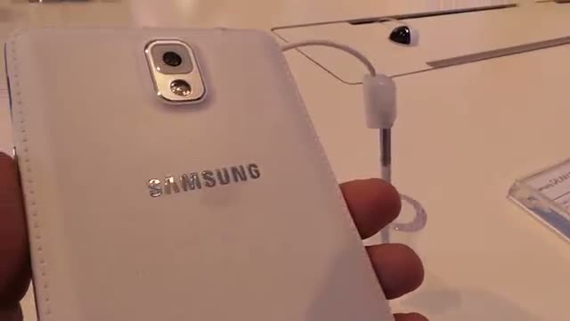 Watch Galaxy Note 3: Hands-On Video Video