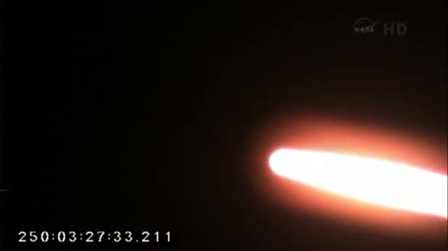 Watch NASA Launches Robotic Explorer to Moon Video
