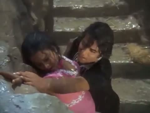 Watch Kitni Thandi Pawan - Bollywood Romantic Song - Khoon Khoon (1973) - Rekha, Mahendra Sandhu Video