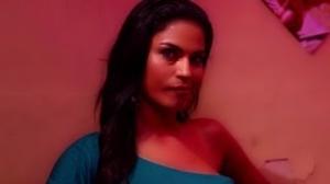 Watch Veena Malik caught in a raid at a lodge - Zindagi 50 50 Movie Video