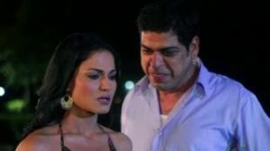 Watch Veena Malik succumb's to the drunk inspector - Zindagi 50 50 Movie Video