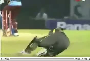 Watch Kandurata Maroons Innings - Sunrisers Hyderabad vs Kandurata Maroons - Champions League T20 2013 (17 September 2013) - Qualifire 2 Video