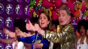 Watch CHAL HAND UTHAKE NACHCHE - BESHARAM (2013) - [FULL VIDEO SONG] - RISHI KAPOOR & RANBIR KAPOOR Video