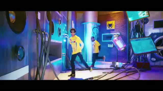 Watch Vanakkam Chennai - Chennai City Gangsta Official Full Song Video Video