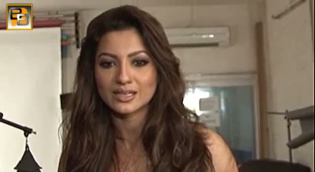 Watch Bigg Boss 7 21st September 2013 Gauhar & Pratyusha BIG FIGHT Video