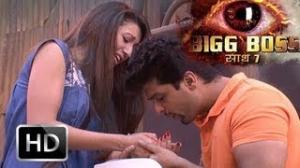 Watch BIGG BOSS 7 : Love-Birds Kushal & Gauhar CAUGHT On Camera (23rd Sept 2013) Video