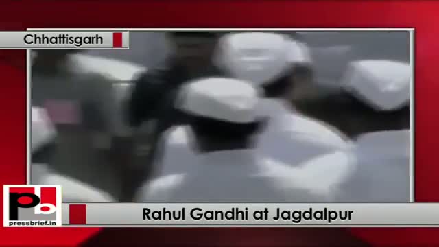 Watch Rahul Gandhi reaches Jagdalpur (Chhatisgarh) to address a Congress rally Video