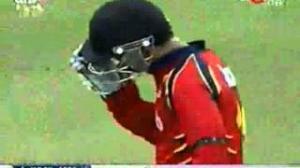 Watch De Kock 100 vs Otago - CL T20 2013 - HL vs OV - 29 Sep 2013 Video