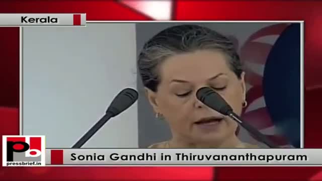 Watch Sonia Gandhi praises Kerala Government for its pro-poor policies Video