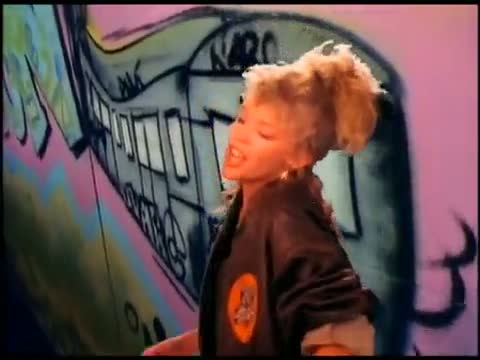 Watch Kylie Minogue The LocoMotion Video