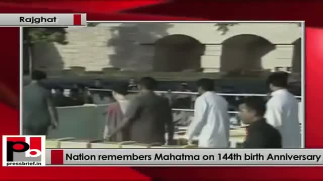 Watch Sonia Gandhi pays tribute to Mahatma Gandhi on 144th birth anniversary Video