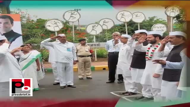 Watch Rahul Gandhi visits Pune to interact wth Congress workers Video