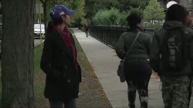 Watch Veteran Patrols Chicago Streets During Shutdown Video