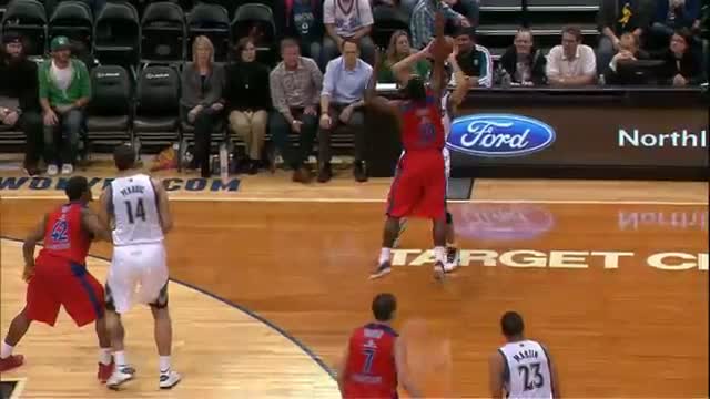 Watch NBA: Kevin Love's Beautiful, No-Look Bounce Pass! Video