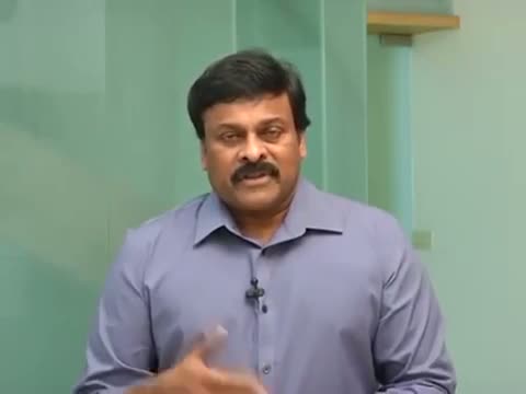 Watch Chiranjeevi Condolences to Srihari Family Video