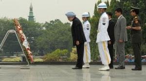 Watch PM pays homage at Kalibata Heroes Cemetery Video