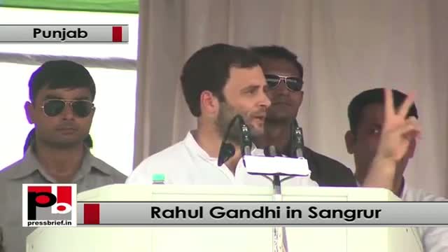 Watch Rahul Gandhi in Punjab calls Manmohan Singh his political guru Video