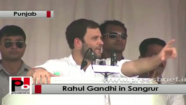 Watch Rahul Gandhi in Punjab: We want more women to join politics Video