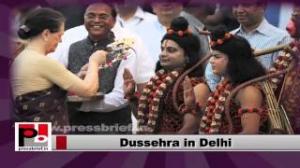 Watch Sonia Gandhi during Dussehra celebrations in New Delhi Video