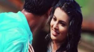 Watch Tujhe Manga Hai - Bollywood Hit Romantic Song - Impatient Vivek (2011) - Vivek Sudarshan, Sayali Bhagat Video
