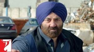 Watch Dude-G, yehi hai woh super sardar - Scene - Yamla Pagla Deewana 2 Video
