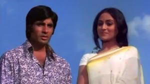 Watch Nadiya Kinare - Bollywood Hit Classic Song - Abhimaan (1973) - Amitabh Bachchan, Jaya Bhaduri [Old is Gold] Video