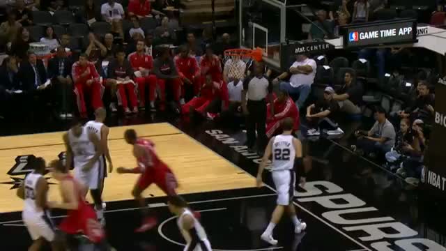 Watch NBA: Dwight Howard's Tomahawk Jam Video