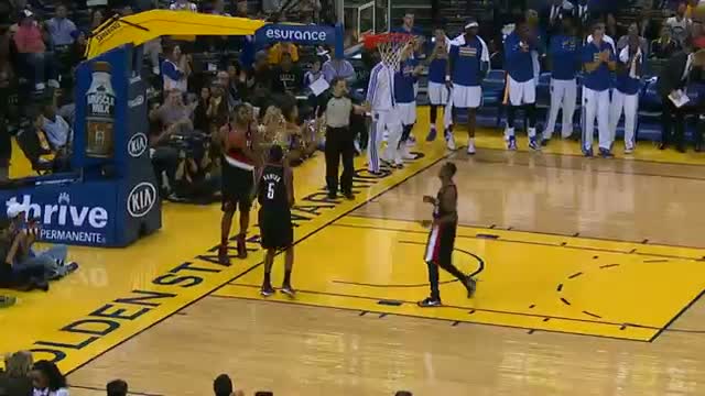 Watch NBA: Draymond Green's AMAZING No-Look Around the Back Pass Video