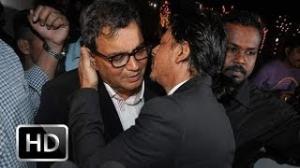 Watch Shahrukh Khan Caught KISSING on Camera Video