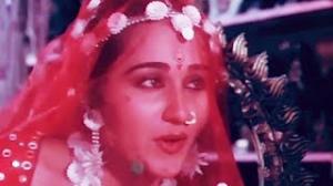 Watch Meri Choli Pe Chameli Ke Phool Hai Piya - Hit Peppy Song - Shatrughan Sinha, Reena Roy - Do Ustad (1982) Video